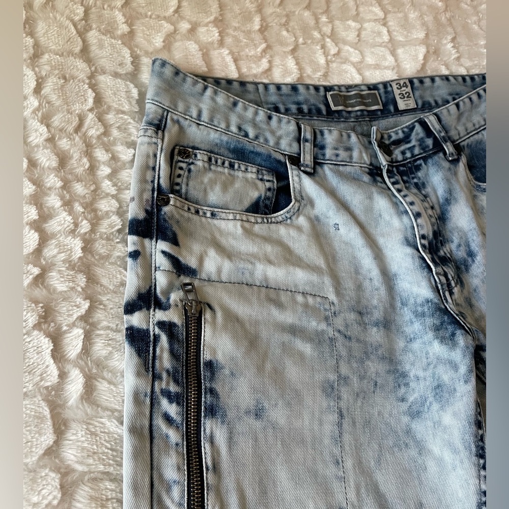 I.N.C International, Men’s pre-owned blue washed distressed jeans W34XL32. - Picture 5 of 14